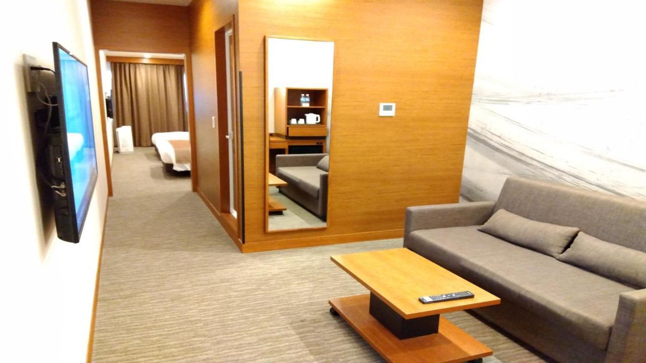 Odysis Suites Osaka Airport Hotel อิซุมิซาโนะ ภายนอก รูปภาพ